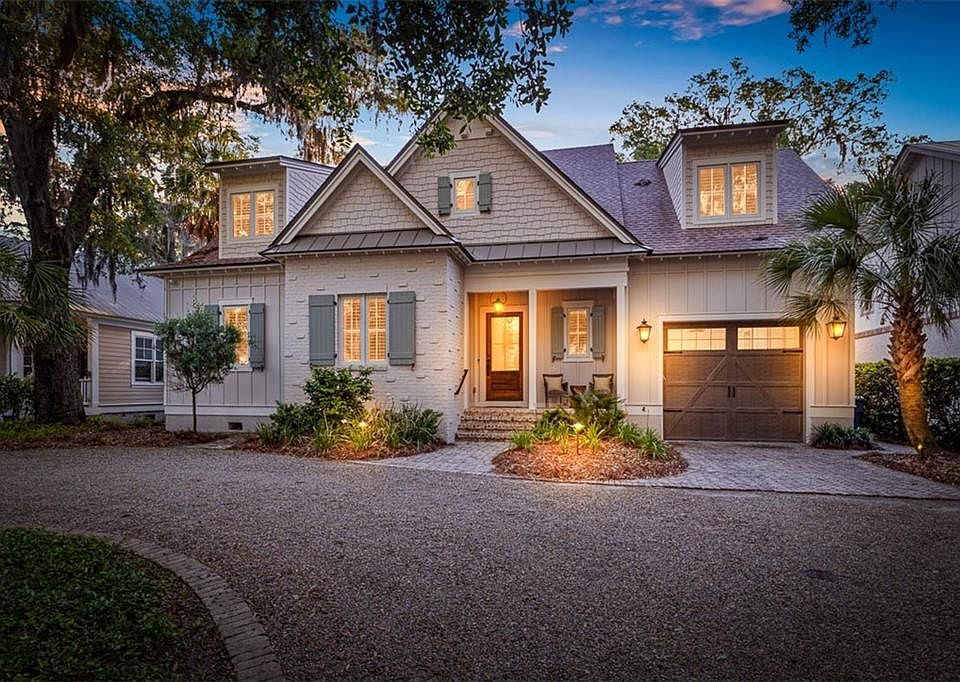1st image of 1034 Village Oaks Ln