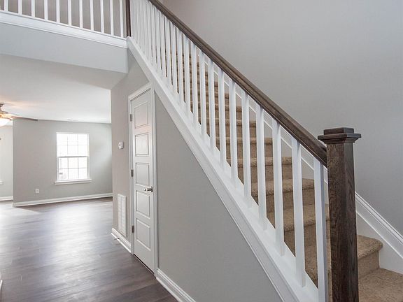 2nd image of 441 White Oak Trce