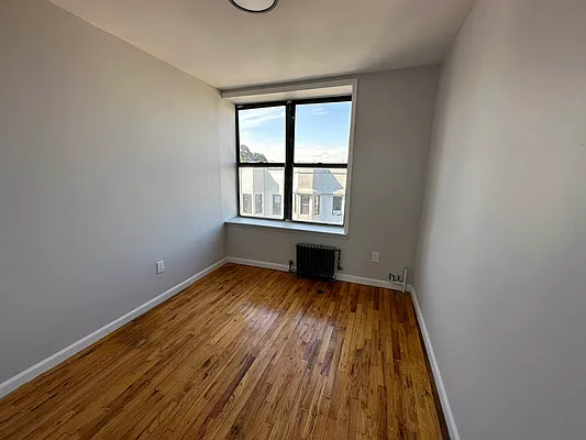 Rented by Premier Metro Realty Corp | media 7