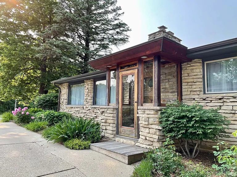 3458 N Mayfair Rd — Photo 3