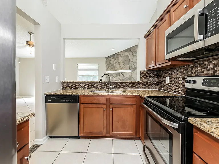 1552 Shearwater Dr — Photo 8
