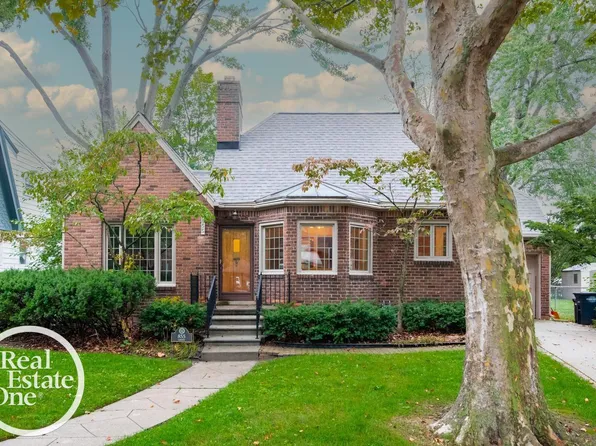 855 Loraine St, Grosse Pointe, MI 48230
