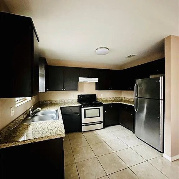 4722 N Dogwood St #4 — Photo 4