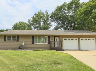 571 Martin Rd, Waterloo, IA 50701