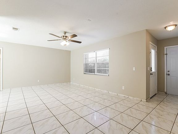 3rd image of 1410 Orchid Ln