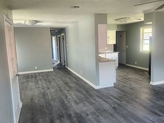 3rd image of 889 Daggett Ave