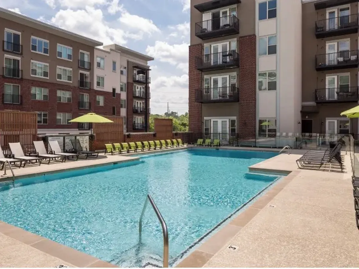 Resort Style Pool at Melrose Apts in Nashville, TN. - Melrose Apartments