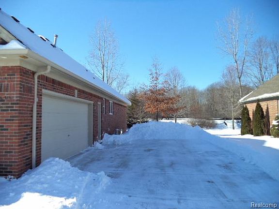3rd image of 53851 Desano Dr