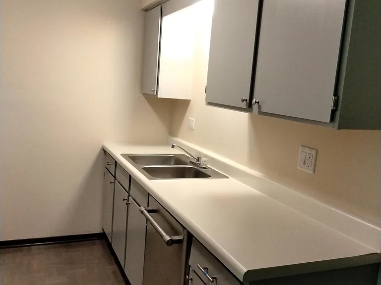 1513 Jefferson Ave #303 — Photo 5