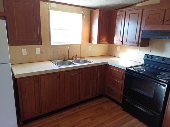 140 Willow St, Shannon, MS 38868