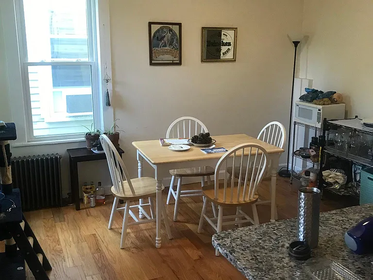 324 Centre St — Photo 7