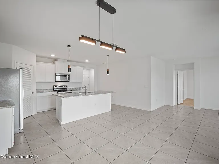 1065 Dugan Cir SE — Photo 10