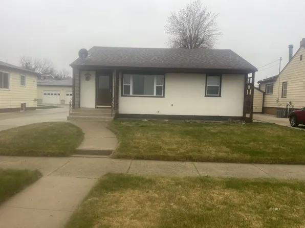 1412 N River Ave, Glendive, MT 59330