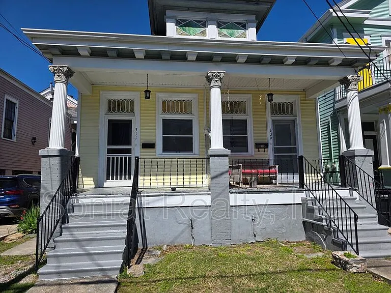 311 S Scott St — Photo 1