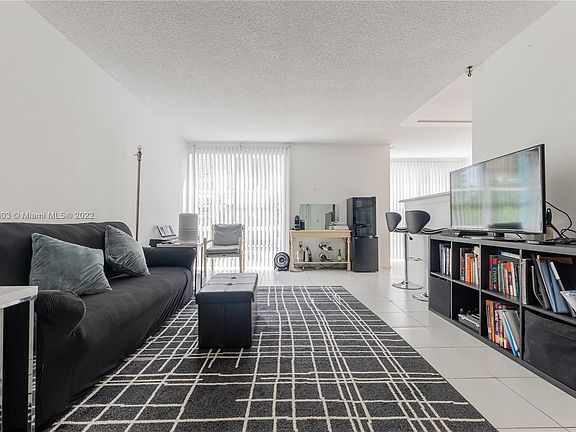 3rd image of 17570 Atlantic Blvd APT 310