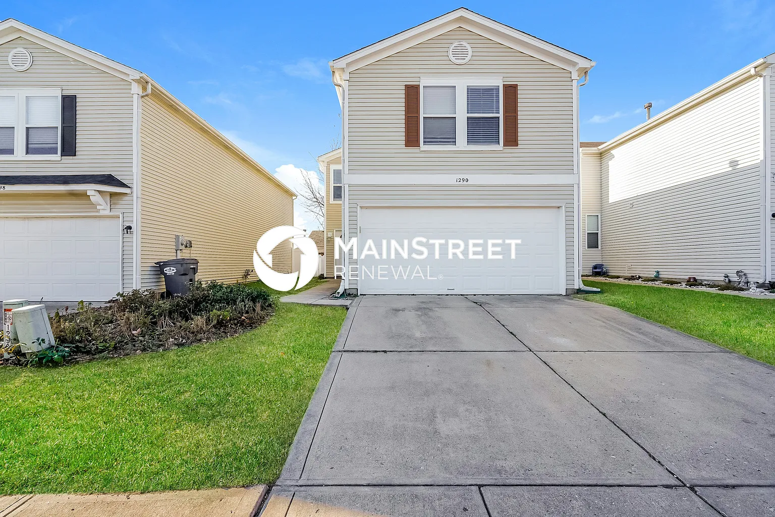 1290 Freemont Ln photo 1