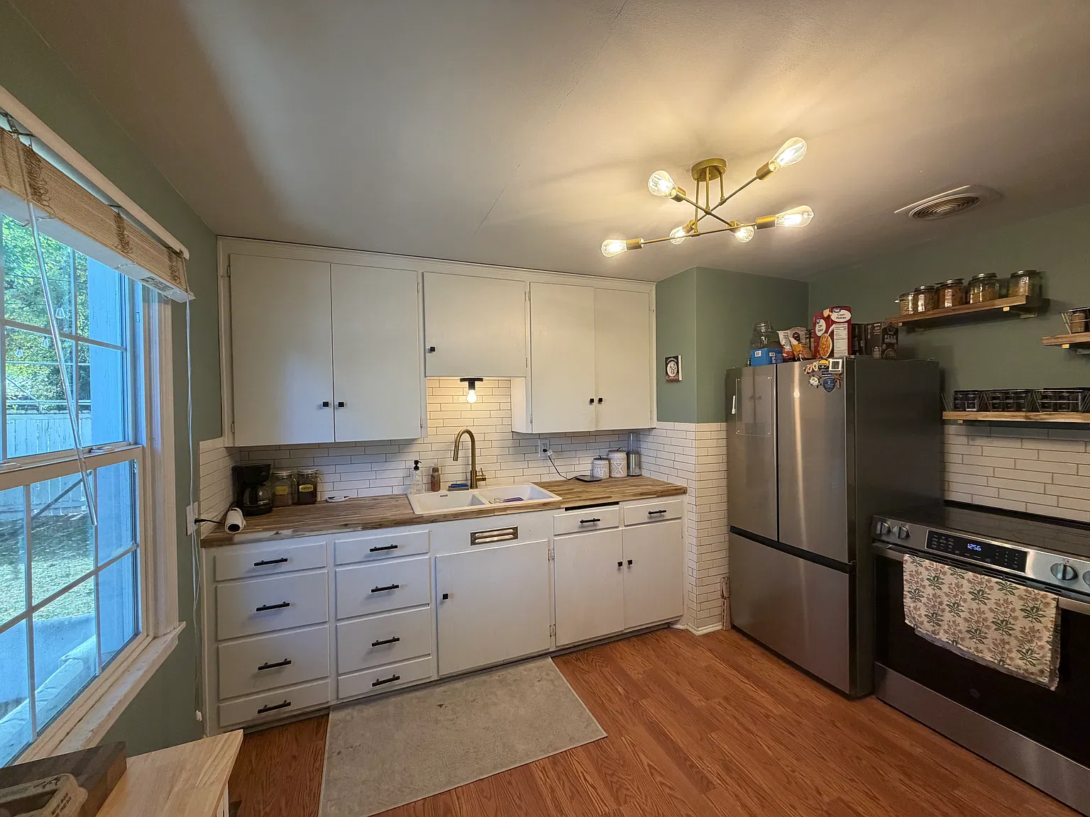 2 bed, 1584 sqft, $1,995 — Photo 4