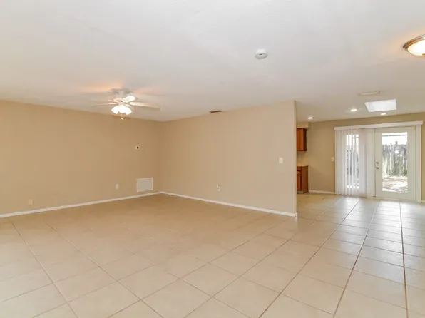 4166 Coolidge Ave, Lincoln Park, MI 48146