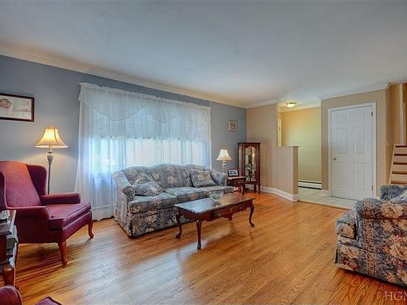 2nd image of 2432 Pine Grove Ct