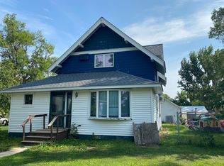 125 W 5th St, Cyrus, MN 56323