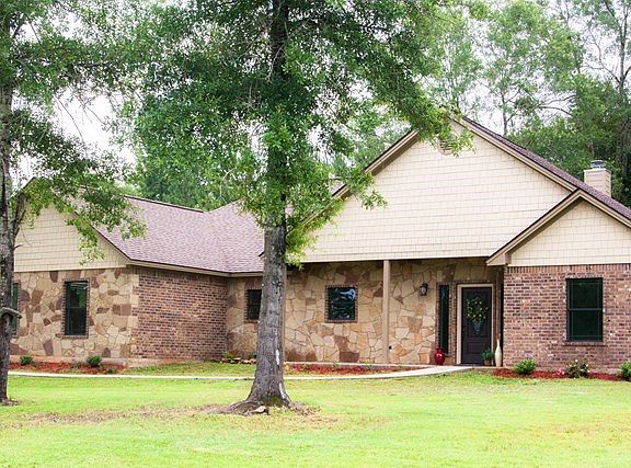 3rd image of 216 White Oak Ln