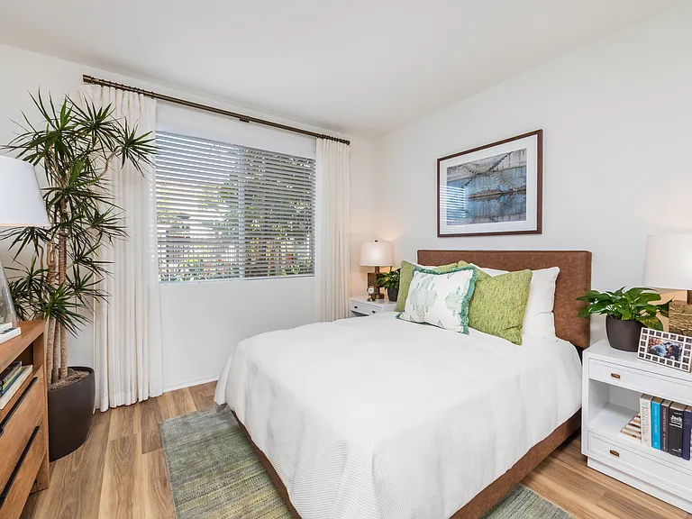Vista Bella Apartment Homes — Photo 6