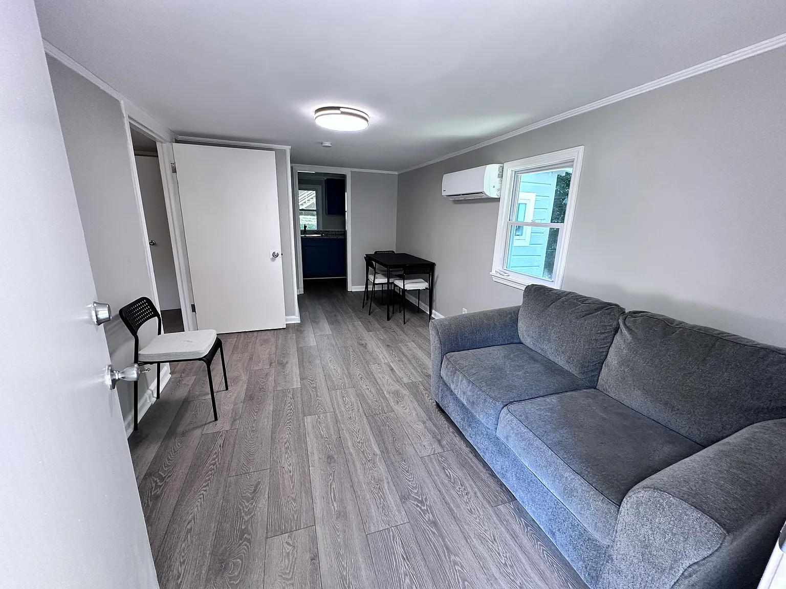 1 bed, 550 sqft, $895 — Photo 2