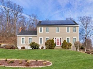 94 Cobbler Ln, Southbury, CT 06488