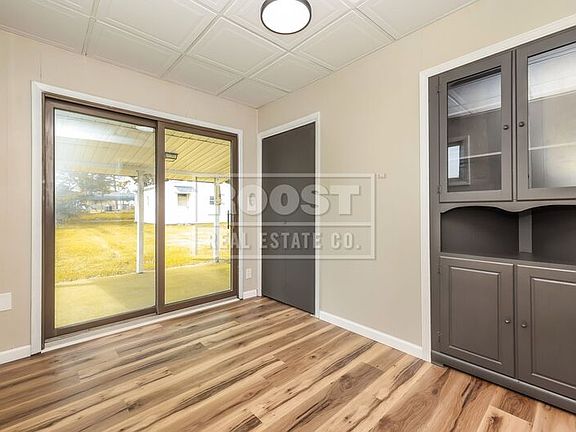 3rd image of 1823 Rutland Ave