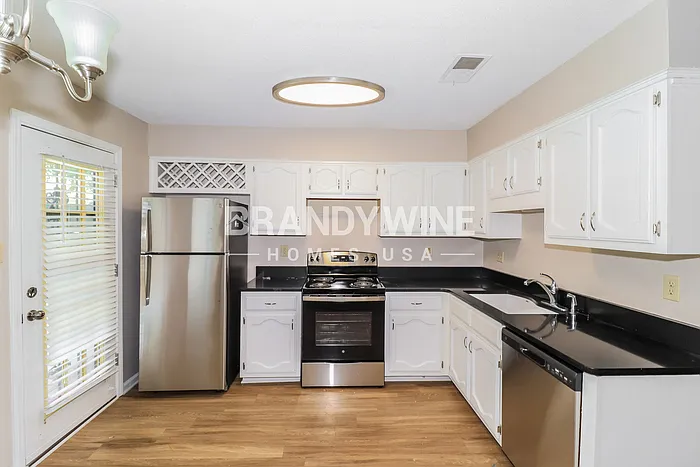 8404 Jacob Dr — Photo 8