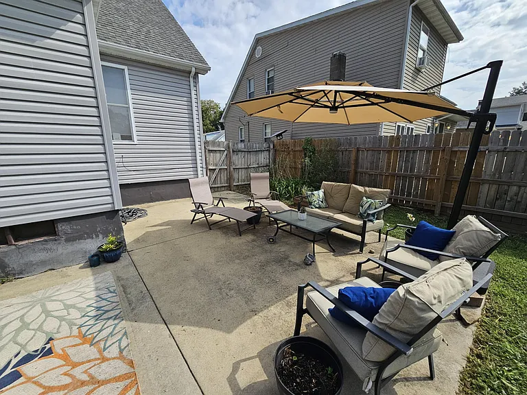 730 Maple St — Photo 35