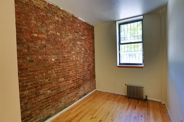 Rented by Helm Management | media 4