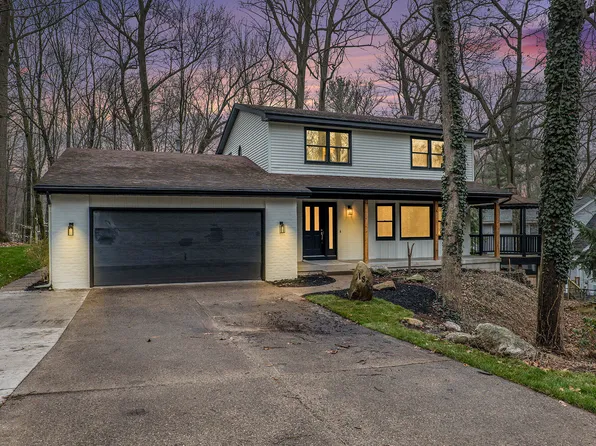 1825 Chateau Dr SW, Wyoming, MI 49519