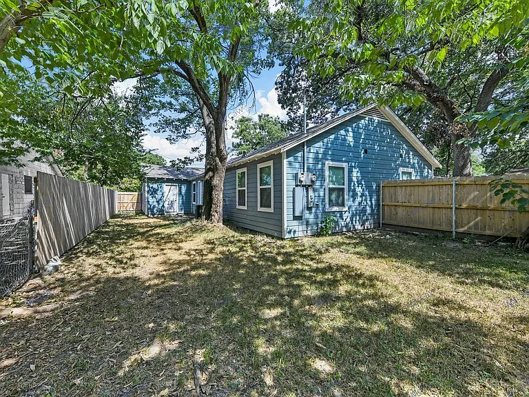 417 High School Ln — Photo 17