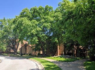 2321 Riverfront Pkwy, Cuyahoga Falls, OH 44221