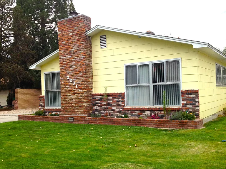 2231 Riviera St — Photo 33