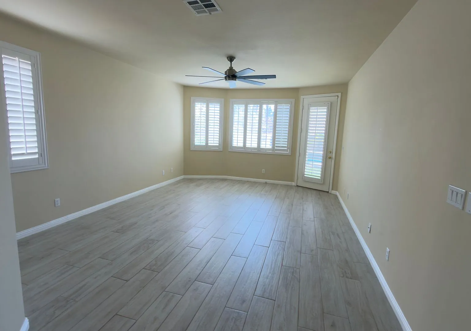 Remodeled Gated Summerlin Home with Heated Pool and Spa — Photo 3