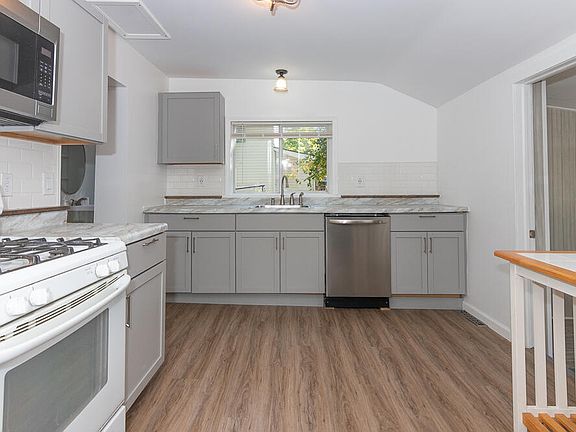 3rd image of 303 2nd Ave