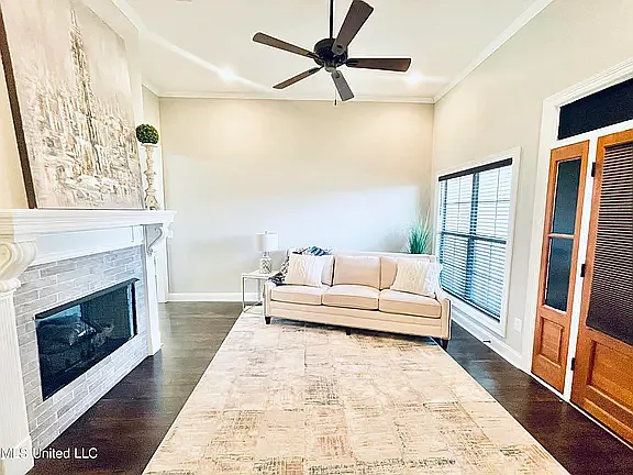 110 Countrywood Pl — Photo 4