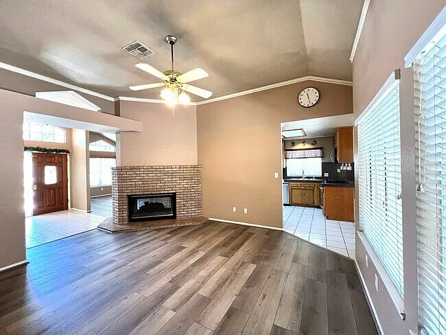 9316 Foxglen Ct — Photo 13