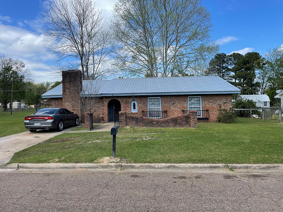 1st image of 141 Babs Dr