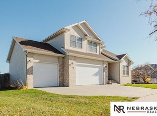 2200 Clear Water Bay, Lincoln, NE 68505
