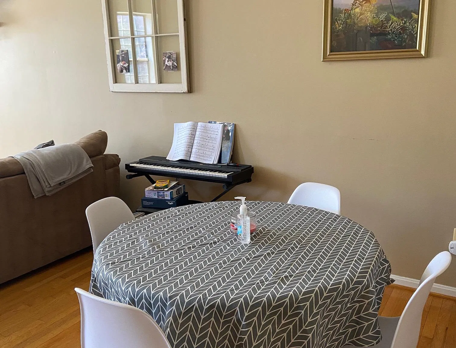 1 bed, 1600 sqft, $895 — Photo 4