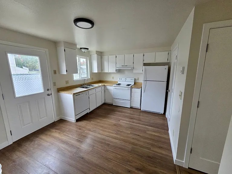 815 Academy St #865 — Photo 4