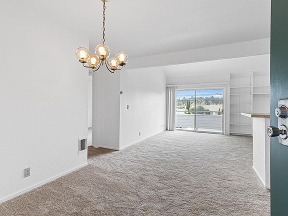 5th image of 122 Larkspur Plaza Drive