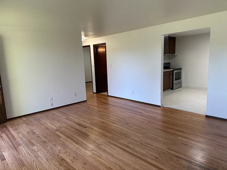 2427 Gibson Rd — Photo 2