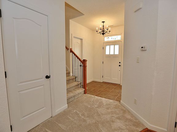 5th image of 2105 Martlet Ln