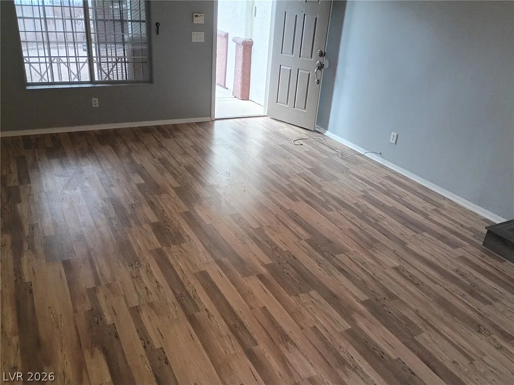 3 bed, 2.5 bath, 1702 sqft, $1,895 — Photo 2