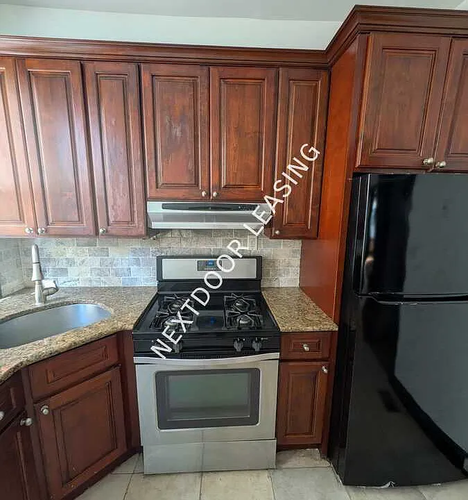 16 E 31st St #2M
