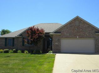 413 Delaney Dr, Jacksonville, IL 62650